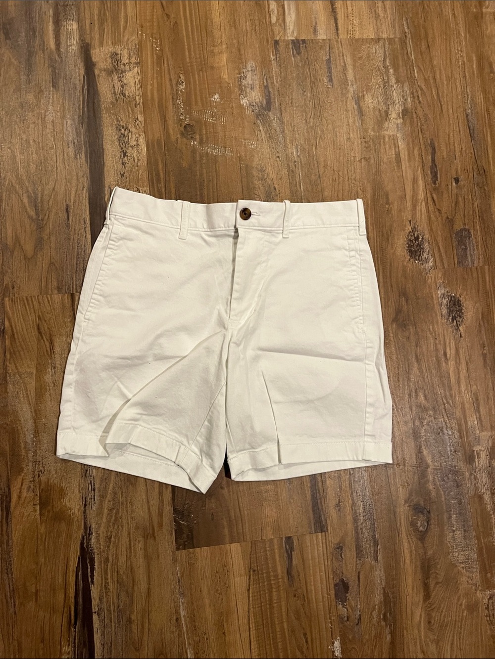 J. Crew Men's Cream Flat-Front Cotton Shorts